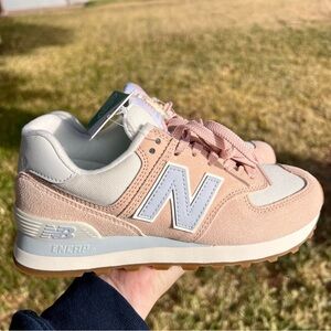 NEW! Balance 574‎ Pink Size 5 Sneakers new without box